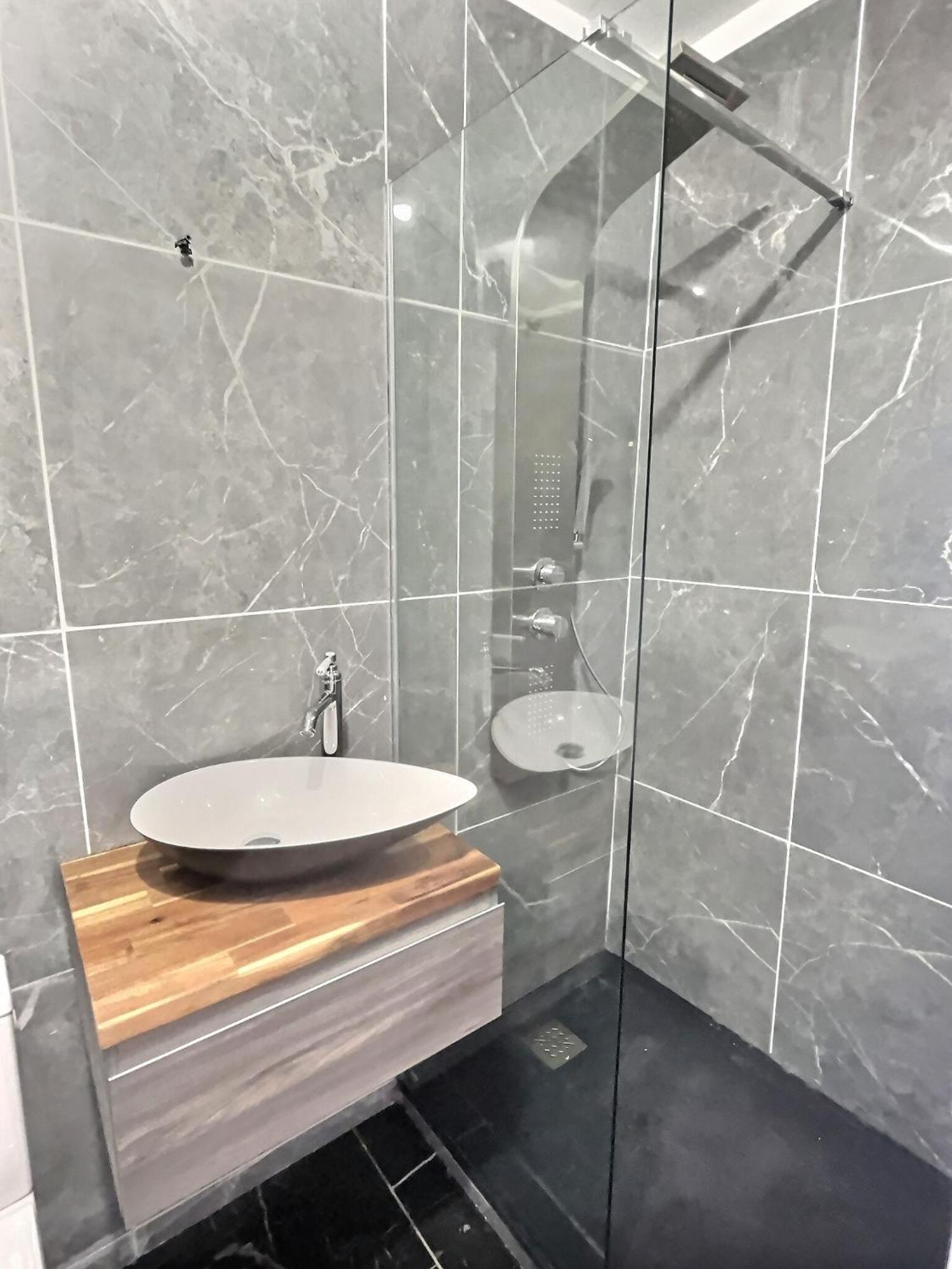 Appartement De Charme Avec Balcon Au Pied Des Commerces 베지에 외부 사진