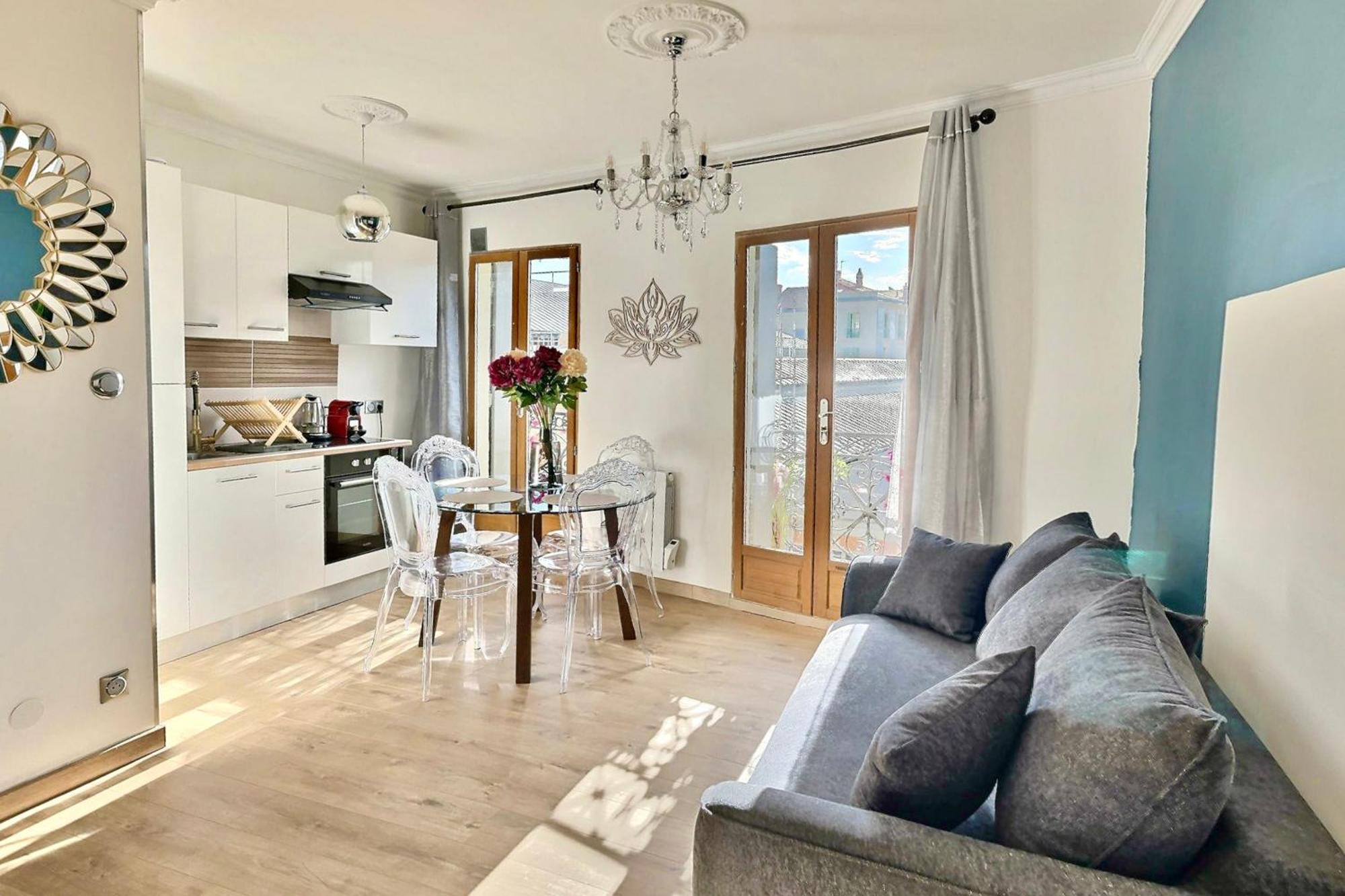 Appartement De Charme Avec Balcon Au Pied Des Commerces 베지에 외부 사진