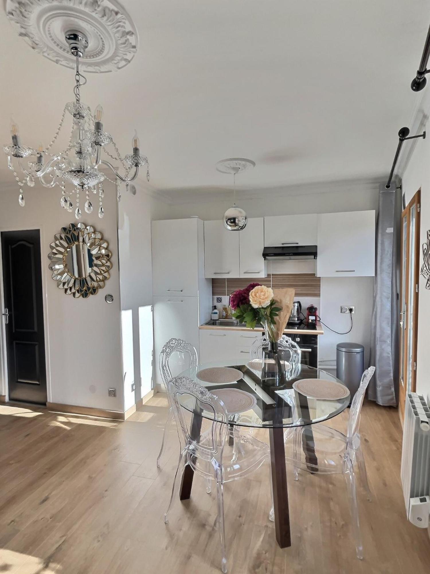 Appartement De Charme Avec Balcon Au Pied Des Commerces 베지에 외부 사진